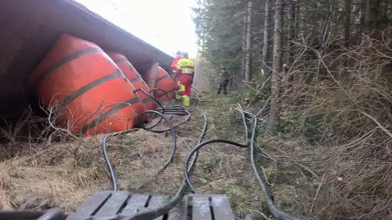 Løfteputer som blir brukt under bilberging